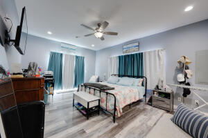 1168 W Osage Street Property Photo 9