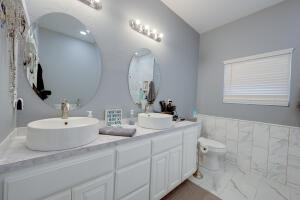 1168 W Osage Street Property Photo 11