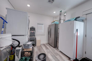 1168 W Osage Street Property Photo 20