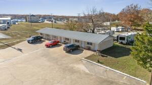 2320 S Main Street Property Photo 9
