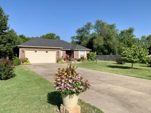 406 Howard Loop Property Photo