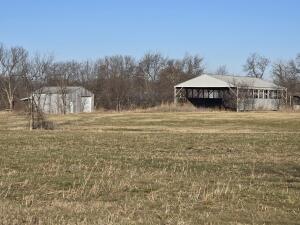 11801 S 600 Road Property Photo 5