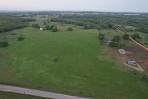 444031 E 310 Road Property Photo