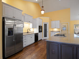 3400 Callie Drive Property Photo 7