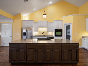 3400 Callie Drive Property Photo 8