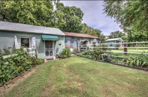 35868 S Highway 82 Property Photo 5