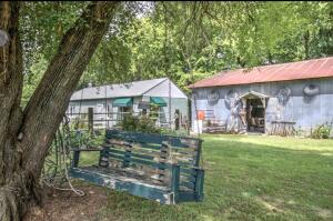 35868 S Highway 82 Property Photo 18