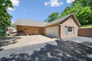 326 Private Road 93 Property Photo 1