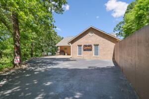 326 Private Road 93 Property Photo 1