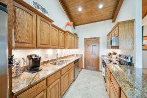 326 Private Road 93 Property Photo 14