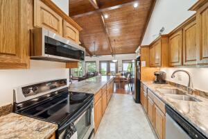 326 Private Road 93 Property Photo 16