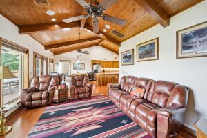 326 Private Road 93 Property Photo 23