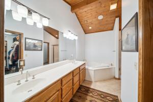 326 Private Road 93 Property Photo 27