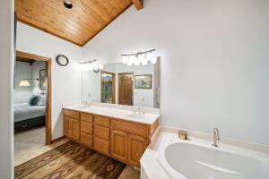 326 Private Road 93 Property Photo 29