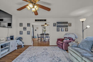 825 Park Avenue Property Photo 2