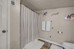825 Park Avenue Property Photo 16