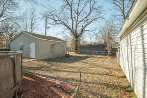 825 Park Avenue Property Photo 32