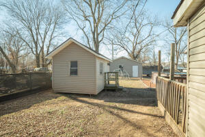 825 Park Avenue Property Photo 35