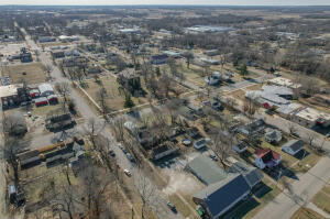 825 Park Avenue Property Photo 44