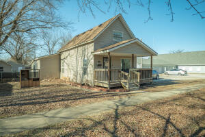 825 Park Avenue Property Photo 49