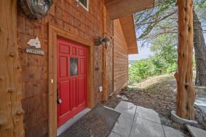 100 Dripping Springs Point Property Photo 13