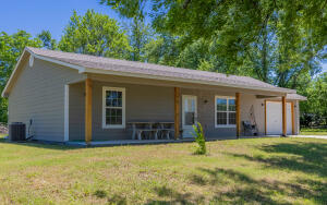 304 Market Avenue Property Photo 1