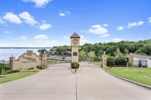 25 Grand Lake Drive 2b Property Photo 1