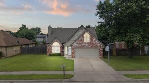 1802 S Fir Place Property Photo 1