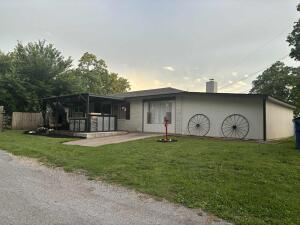 24 Lakeshore Drive Property Photo 1