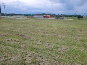 9970 S Hwy 137 Property Photo 3