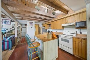 556 Private Road 65 Property Photo 12