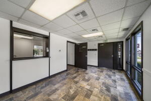 700 S Main Street Property Photo 9