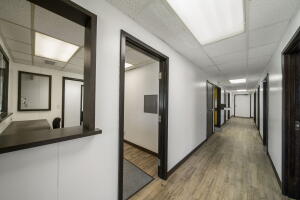 700 S Main Street Property Photo 10