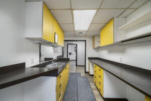 700 S Main Street Property Photo 16