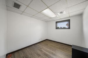 700 S Main Street Property Photo 24