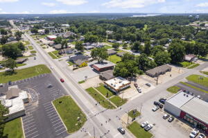 700 S Main Street Property Photo 27