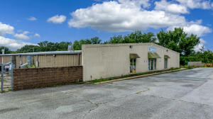 39026 S Highway 82 Property Photo 3