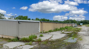 39026 S Highway 82 Property Photo 6