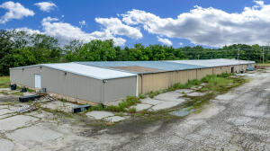 39026 S Highway 82 Property Photo 8