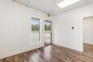 39026 S Highway 82 Property Photo 12