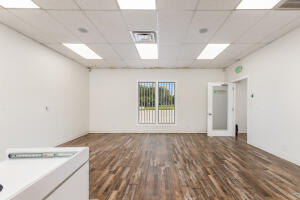 39026 S Highway 82 Property Photo 16