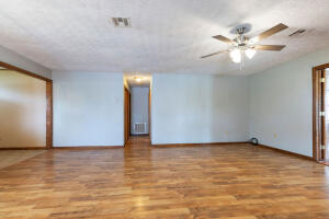 14831 E Highway 412 Property Photo 8