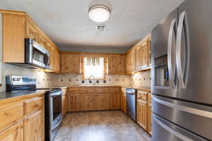 14831 E Highway 412 Property Photo 9