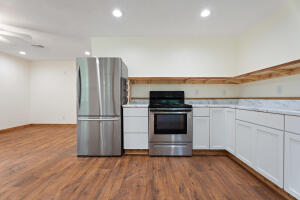 1592 20 Highway Property Photo 6