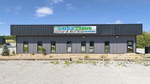 25100 Us-59 Property Photo 3