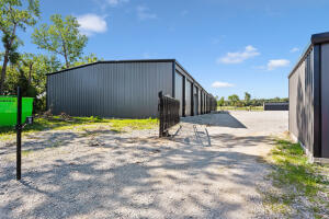 25100 Us-59 Property Photo 5