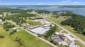 25100 Us-59 Property Photo 9