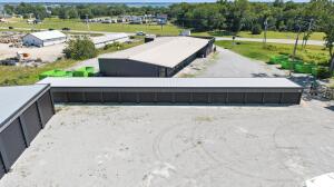 25100 Us-59 Property Photo 13