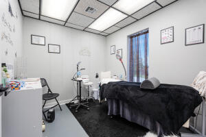 25100 Us-59 Property Photo 19