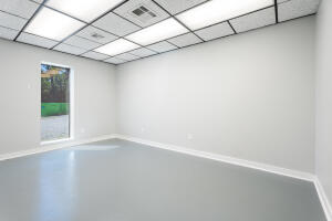 25100 Us-59 Property Photo 22